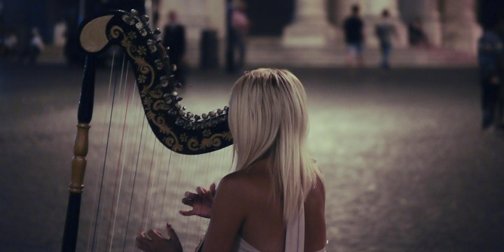 透き通った音色の「ケルティックハープ」が最高に癒される