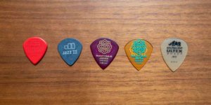 硬すぎ注意！ギターにおすすめなピックは○○mmのジャズ型！